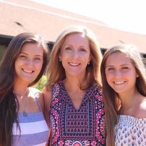 Meet your Posher, Laurie